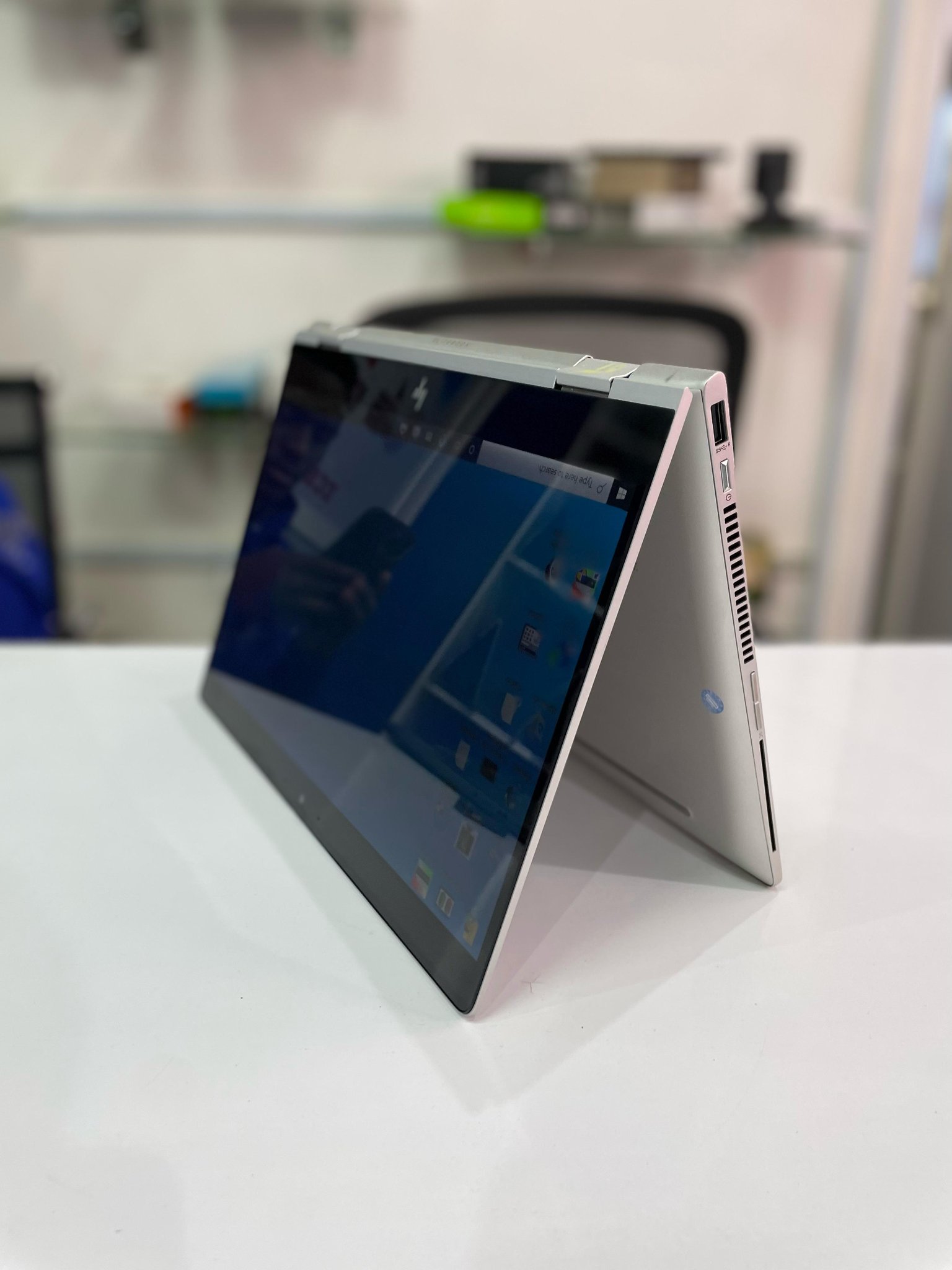 HP EliteBook x360 830 G6