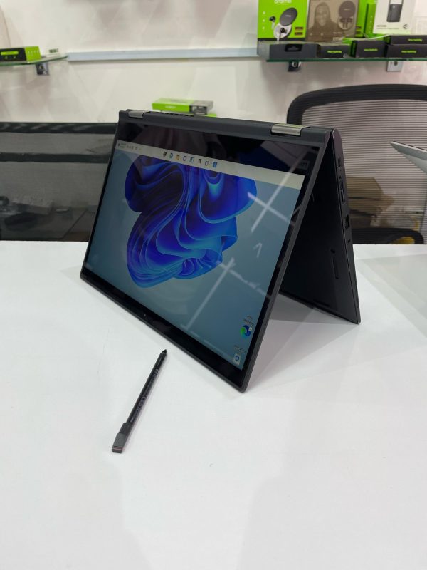 Lenovo ThinkPad X390 Laptop
